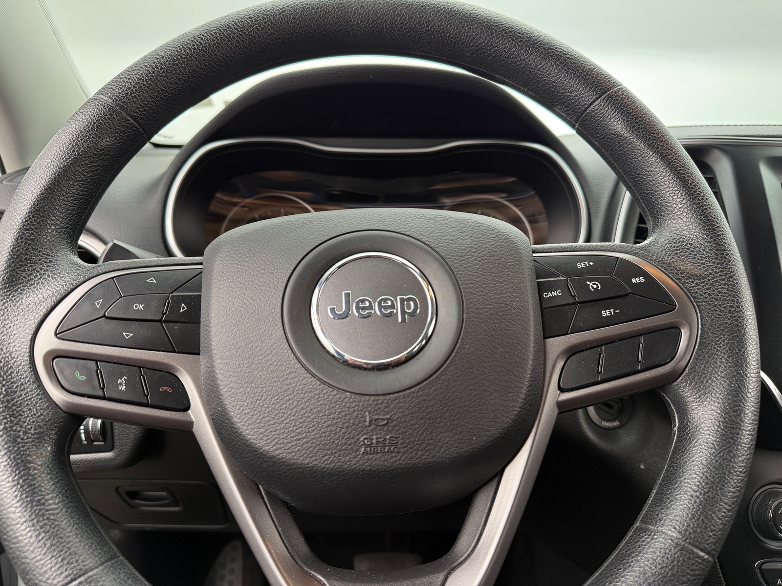 Thumbnail: 2021 Jeep Cherokee - 5