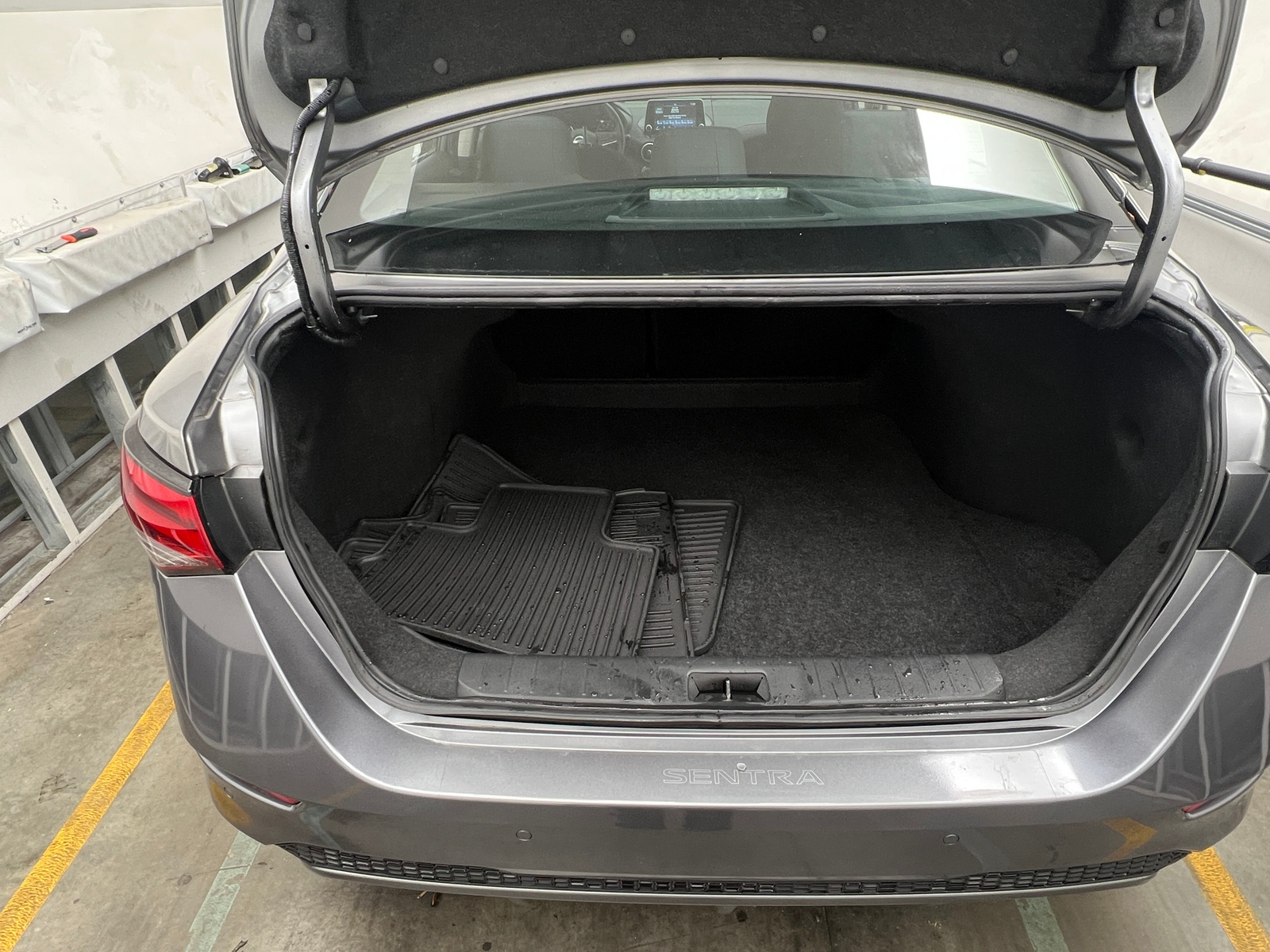 Thumbnail: 2023 Nissan Sentra - 7