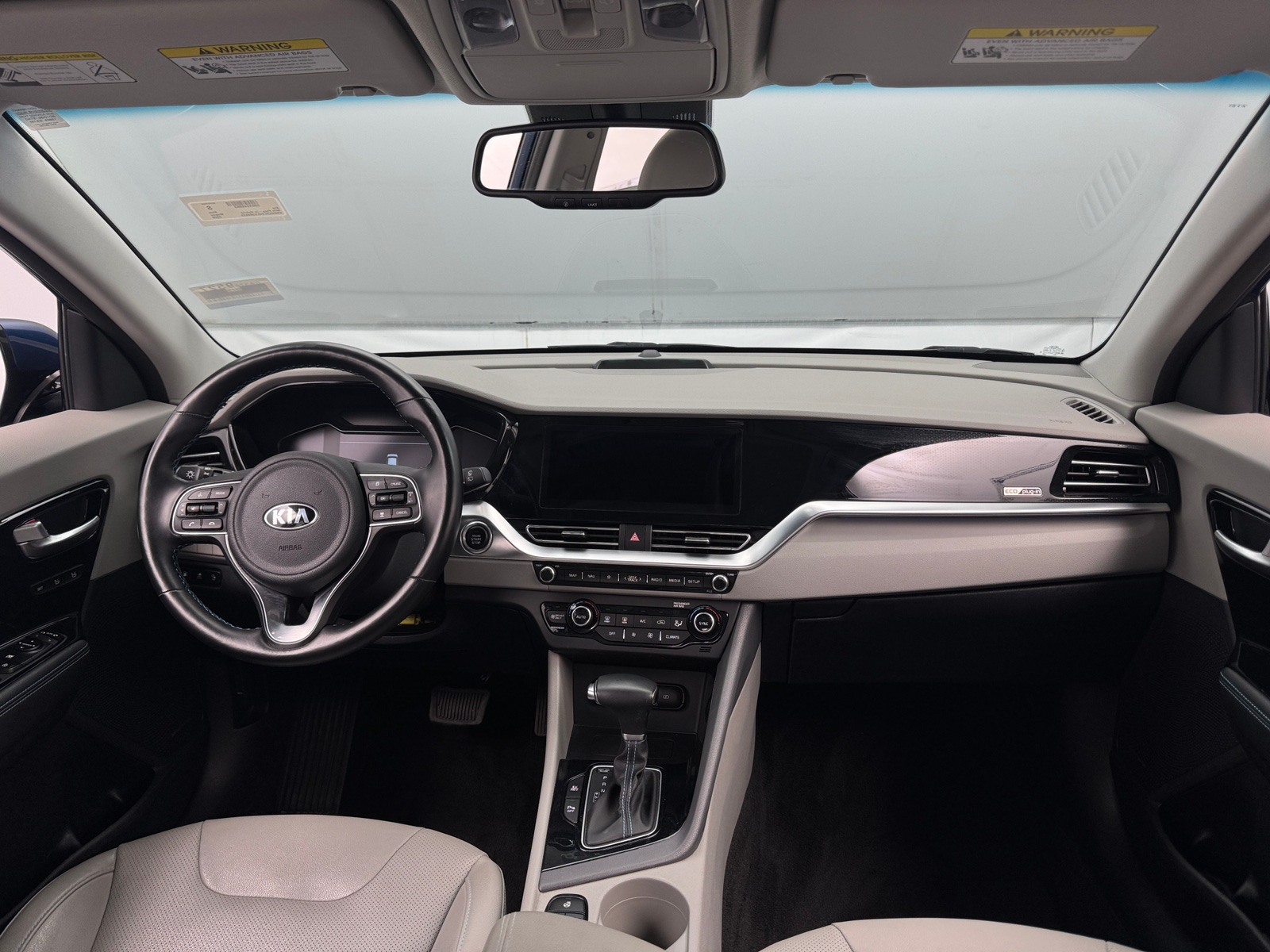 Thumbnail: 2020 Kia Niro - 3