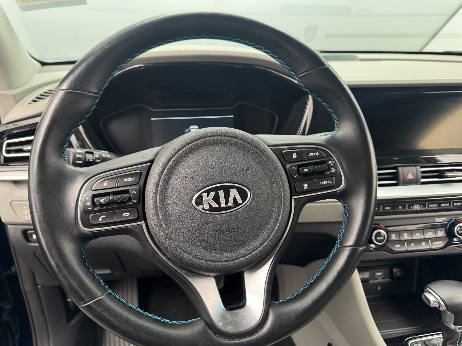 Thumbnail: 2020 Kia Niro - 5