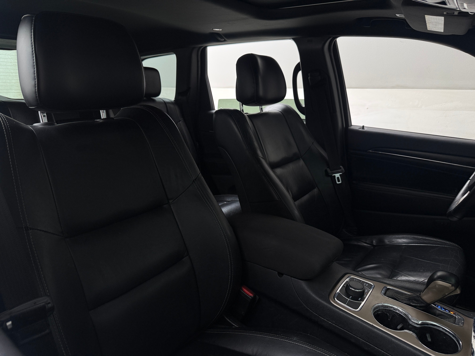 Thumbnail: 2017 Jeep Grand Cherokee - 2